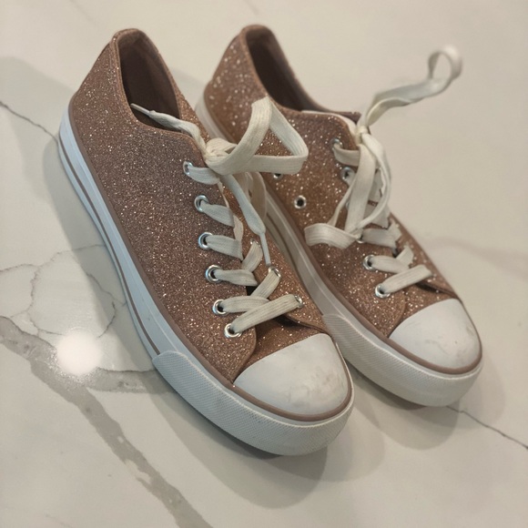 Gold glitter sneakers - Picture 3 of 3